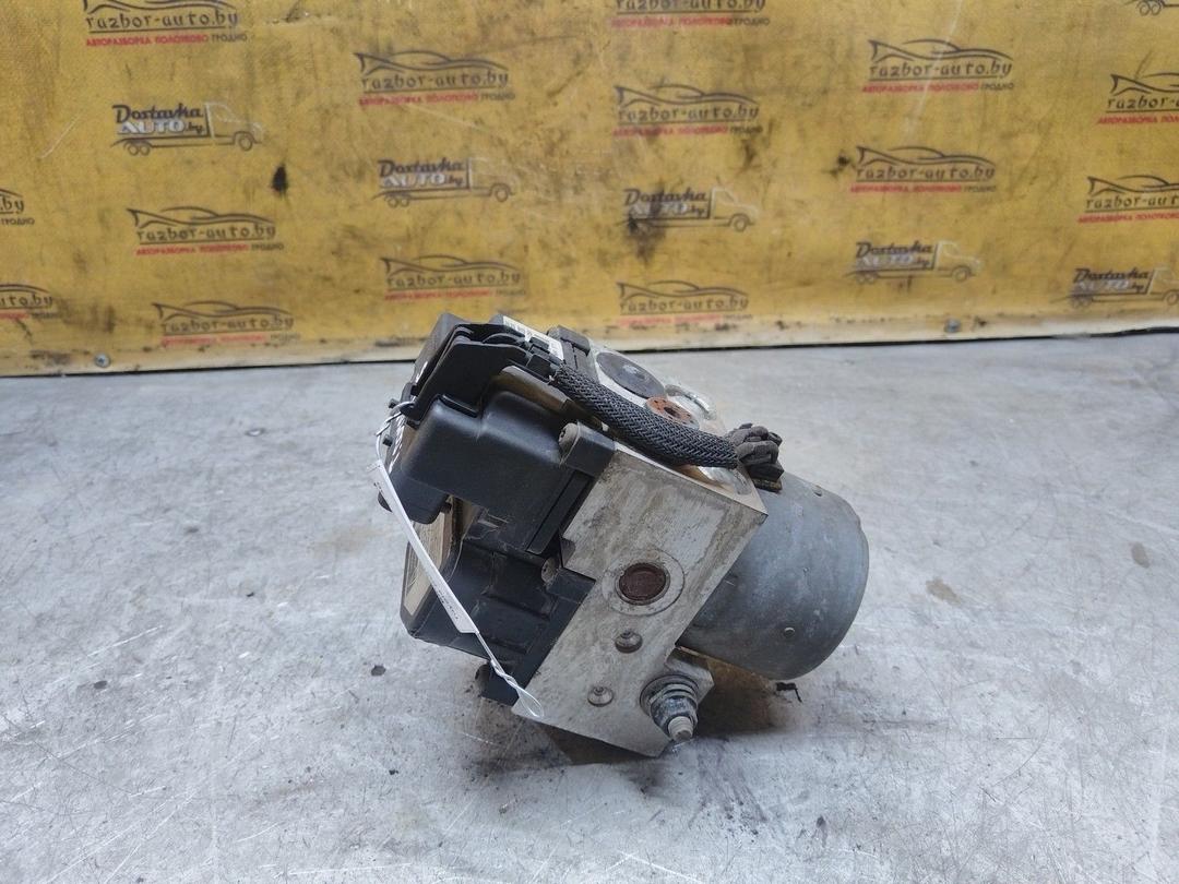 Блок ABS 8QG745 Toyota Corolla - Фото 1