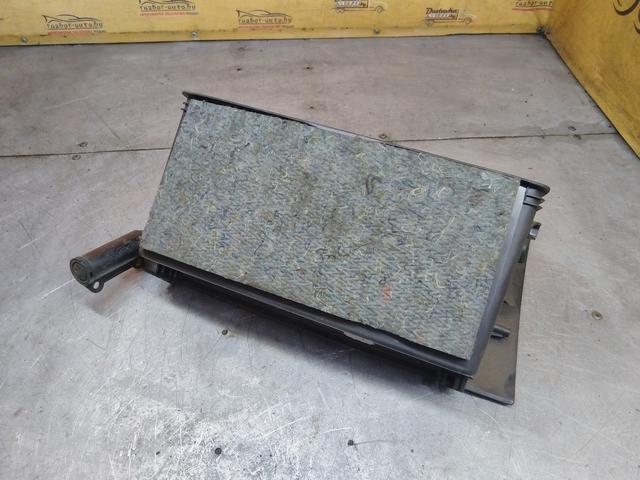 Бардачок NXO2NF Toyota Corolla купить в магазине запчастей бу