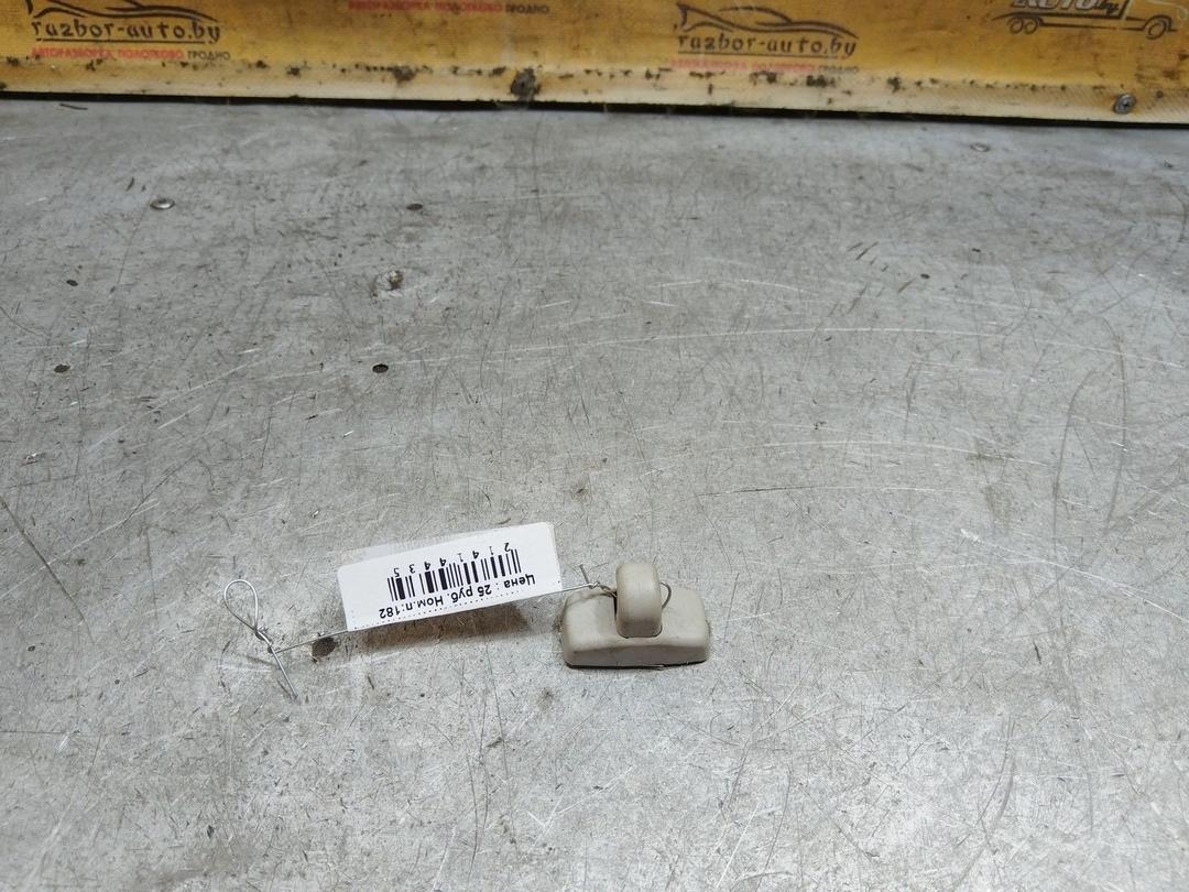 Крепление (крючок) солнцезащитного козырька 6RQ1O9 Audi A4