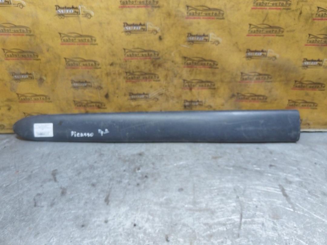 Молдинг двери передней правой CM7DLV Citroen Xsara Picasso