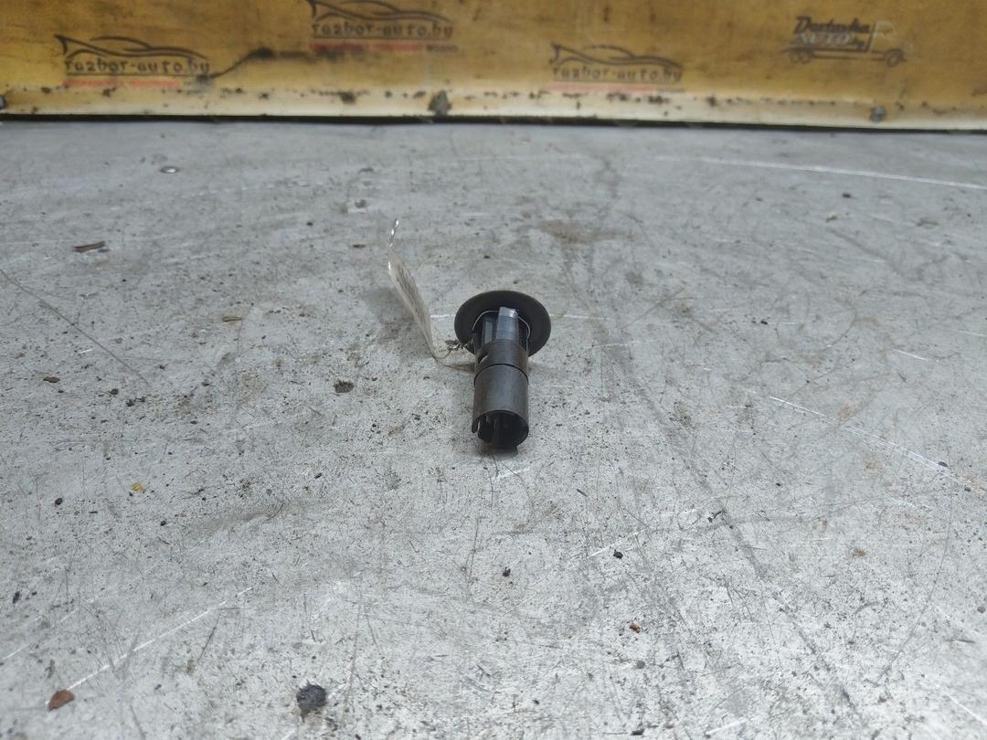 Выключатель концевой (концевик) RLX07P Renault Espace купить с доставкой