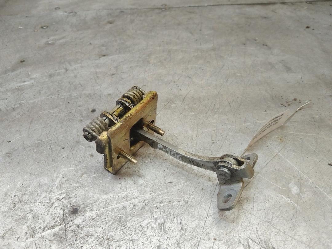 Ограничитель открывания двери передней 340HLM Peugeot 406