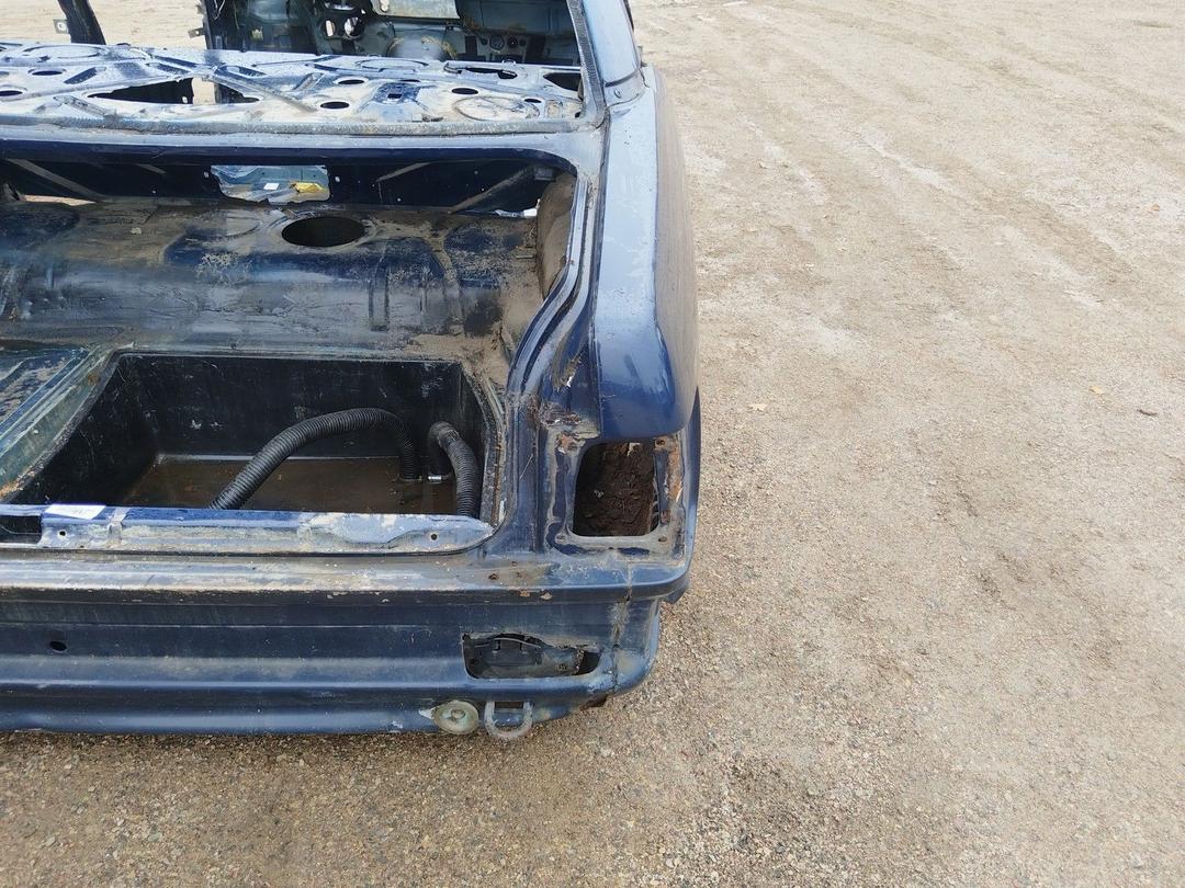 Крыло заднее правое P94NL0 Audi 100 купить в магазине запчастей бу