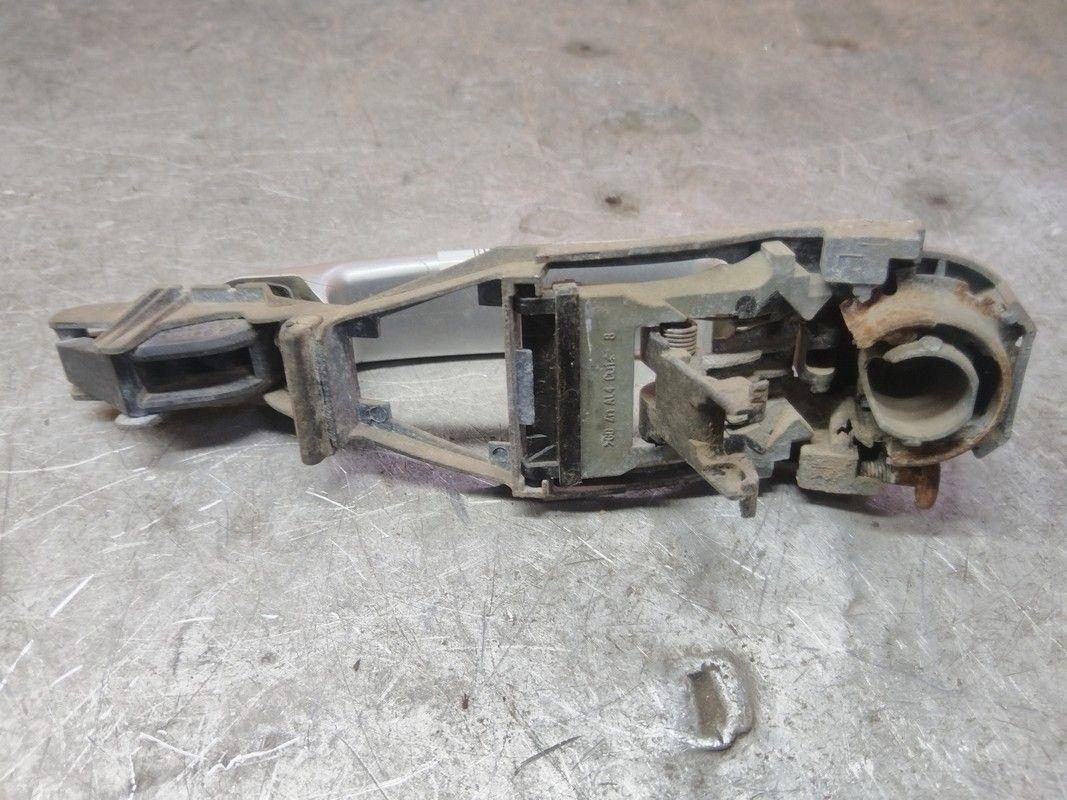 Ручка наружная задняя правая 7LHLK3 Volkswagen Passat - Фото 3