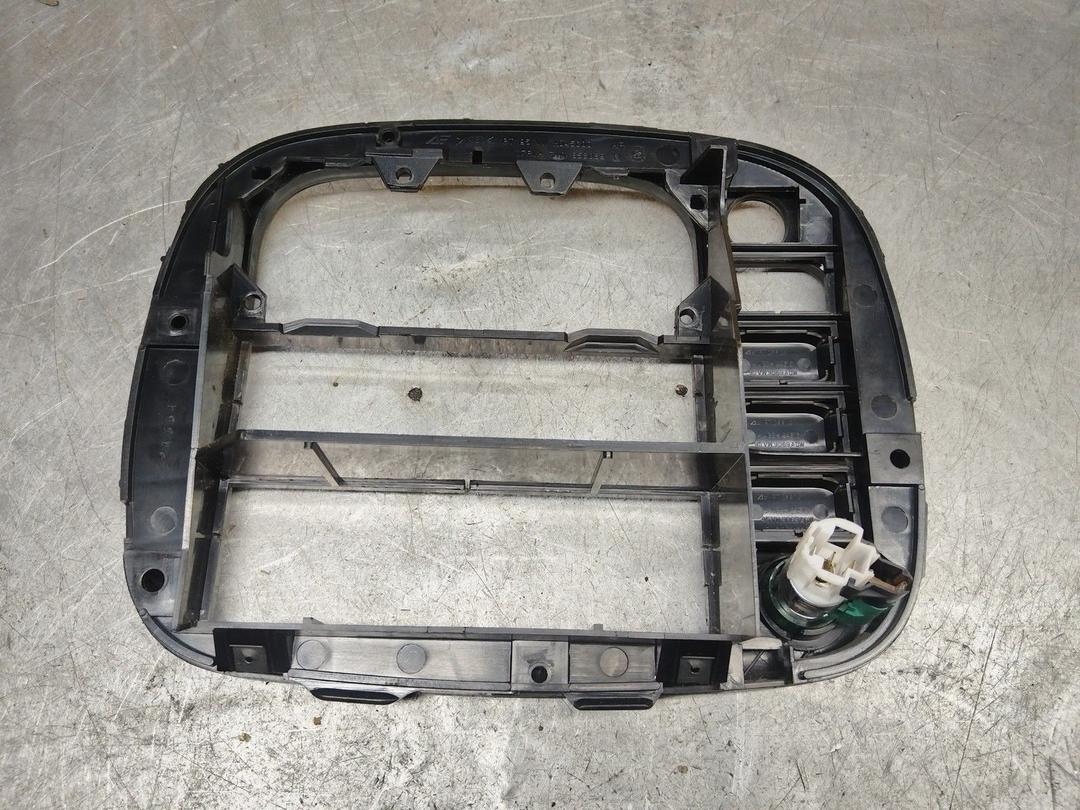 Рамка под магнитолу UZQQ7T Volkswagen Sharan купить