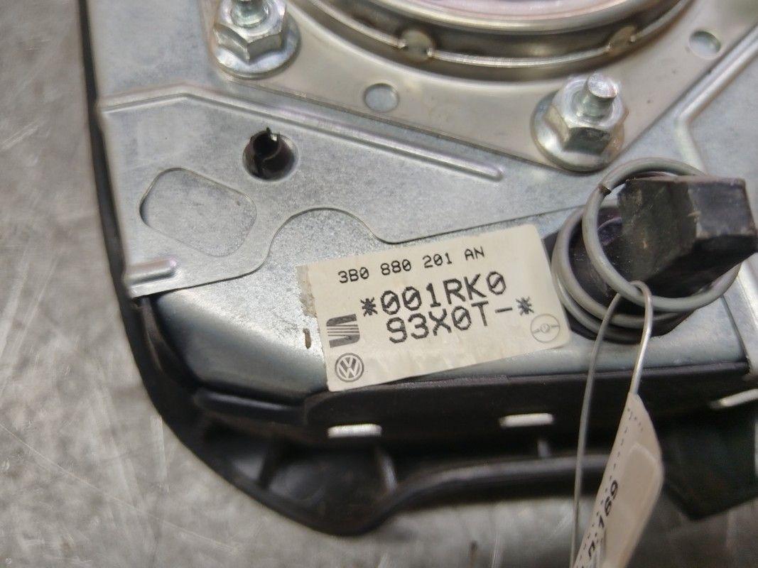 Подушка безопасности водителя SLTB46 Volkswagen Golf купить в магазине запчастей бу