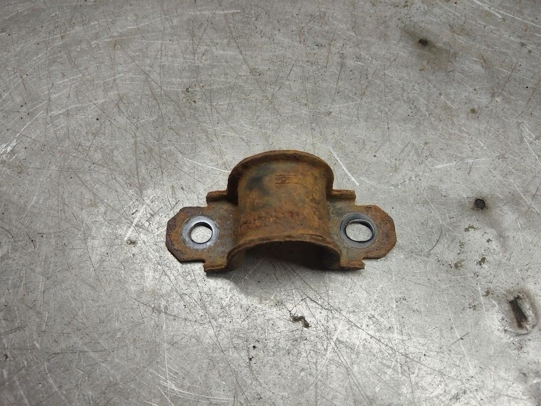 Крепление втулки стабилизатора F7YC8B Ford Fusion - Фото 1