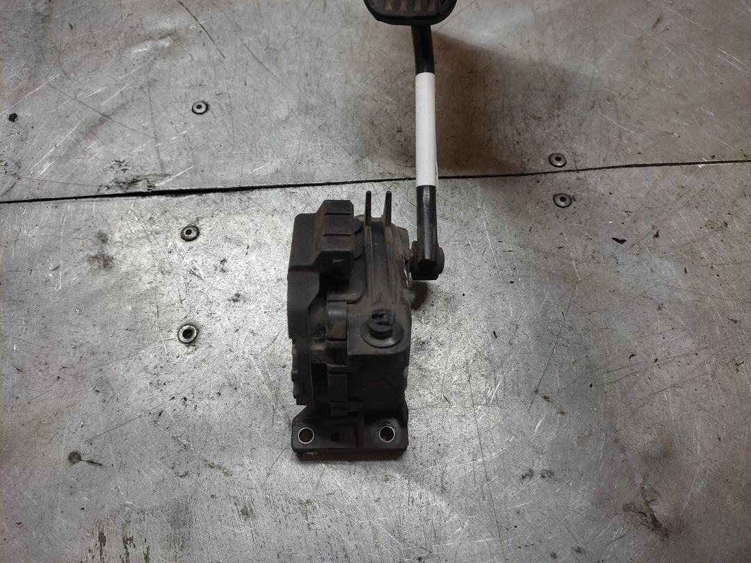 Педаль газа 5KU4EG Volvo V70 купить