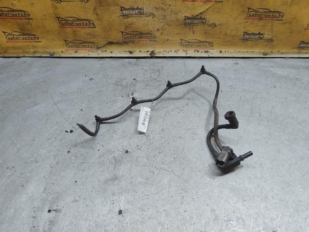 Трубка обратки форсунок 5BB72Q Renault Laguna