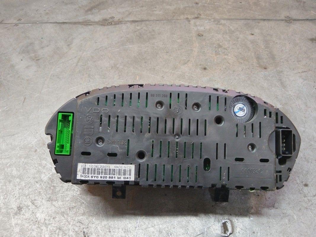 Щиток приборов (приборная панель) CVS6W4 Skoda Fabia купить