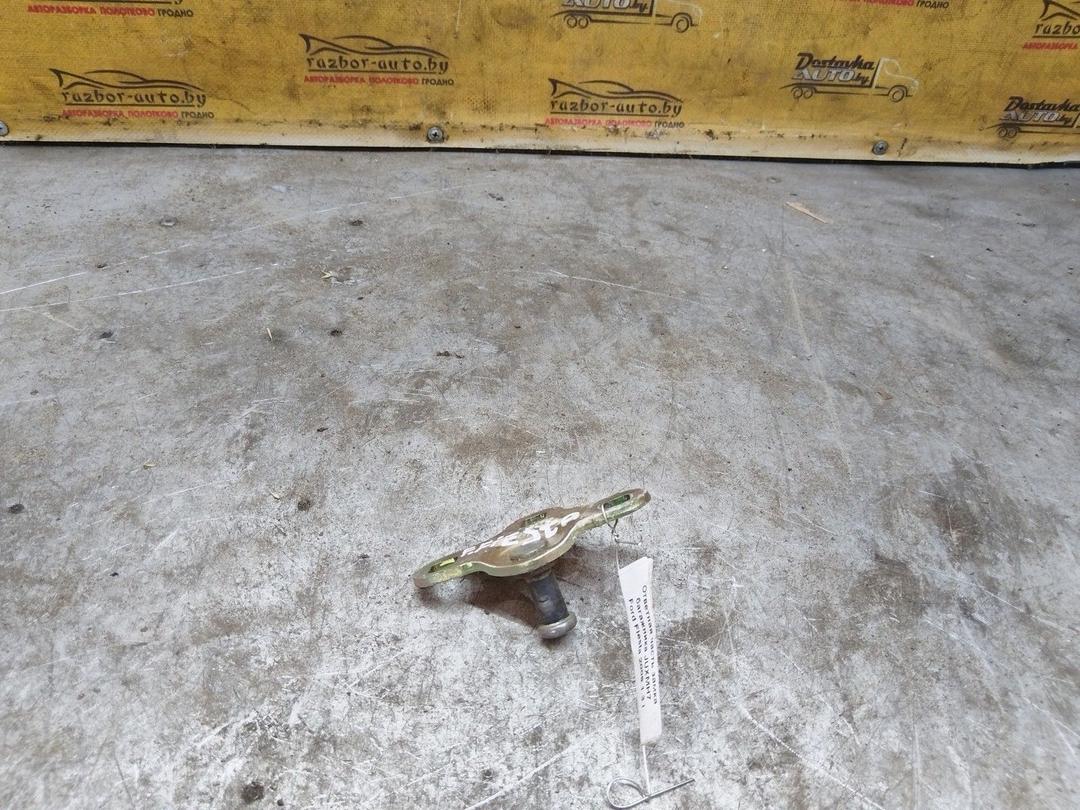 Ответная часть замка багажника JUXMH7 Ford Fiesta купить на авторазборке