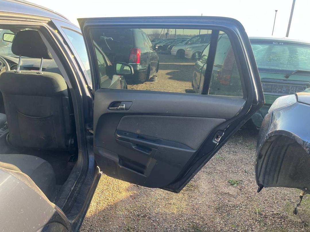 Кнопка стеклоподъемника заднего правого H5P775 Opel Astra