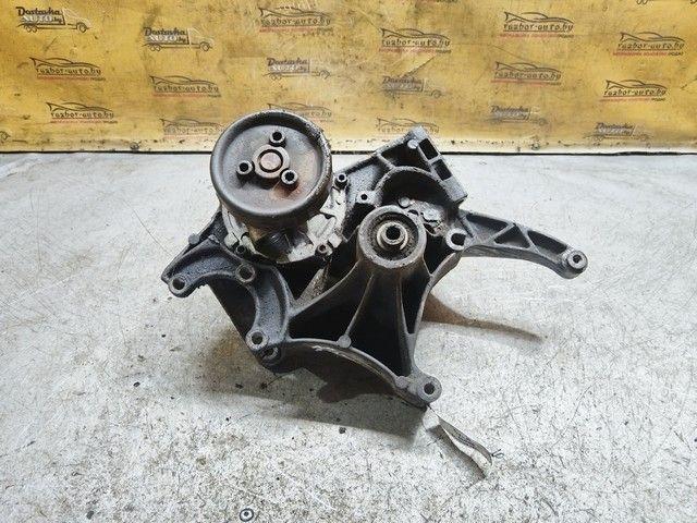 Кронштейн вискомуфты 6H1WW3 Audi A4