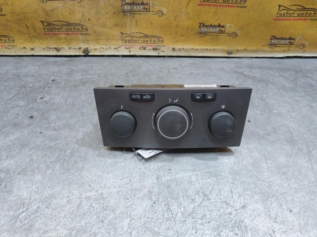 Блок управления печки/климат-контроля 8BSJO2 Opel Zafira