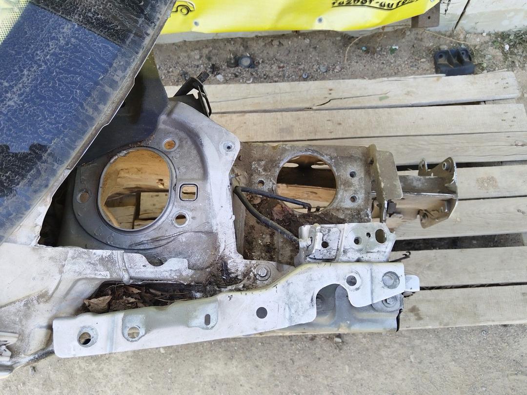 Стойка кузовная передняя правая 616M3Z Renault Scenic купить с доставкой