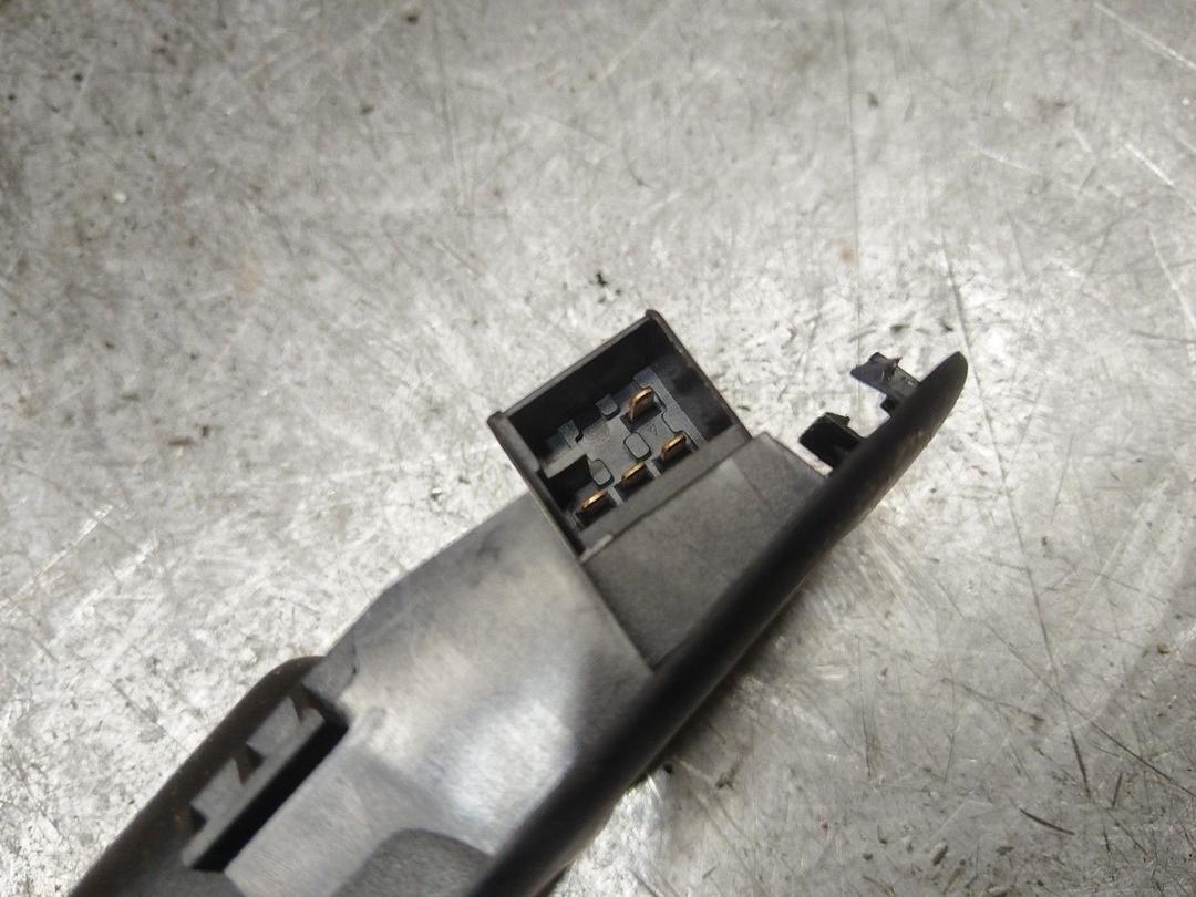 Ручка внутренняя передняя правая J19X98 Volkswagen Golf купить с доставкой