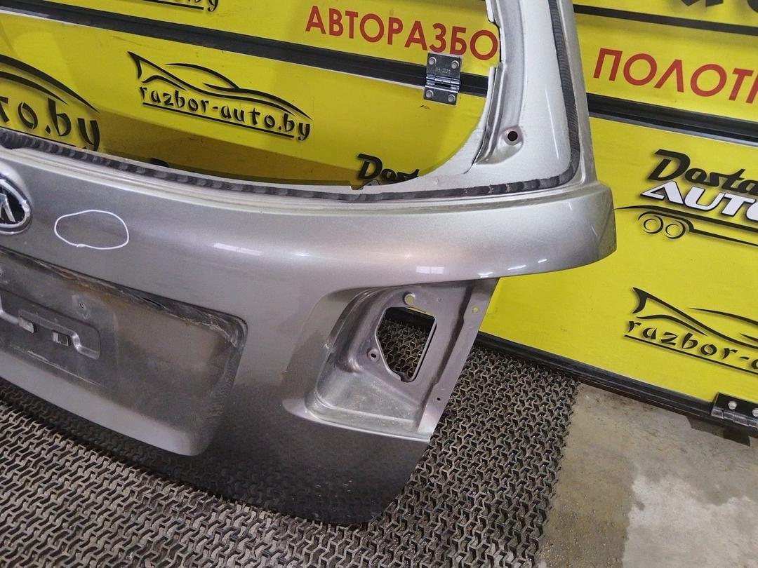 Крышка багажника (дверь 3-5) 0EODPX Kia Sorento - Фото 4