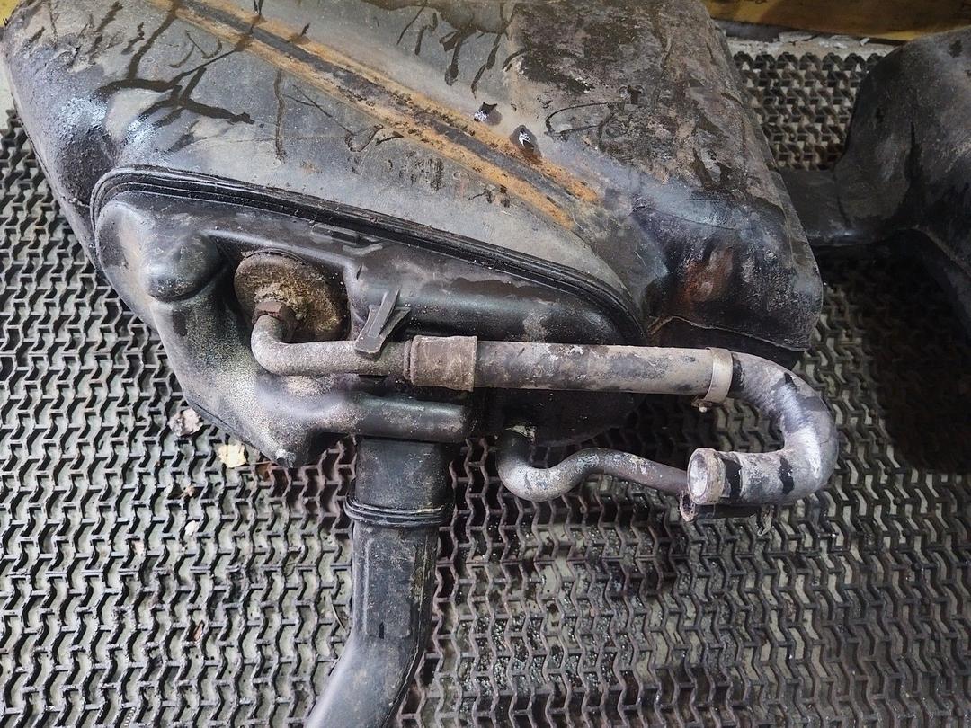 Бак топливный FQUXUF Mercedes C W202 undefined