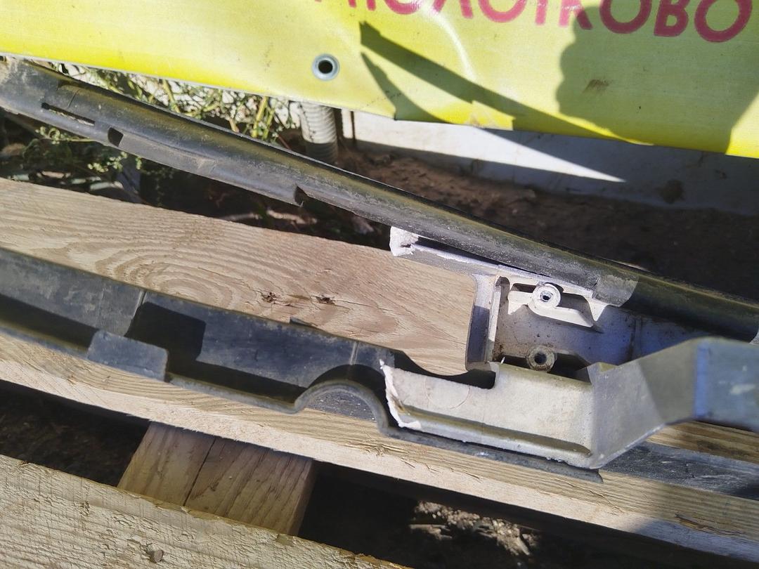 Решетка радиатора 0MGQ74 Renault Espace купить с доставкой