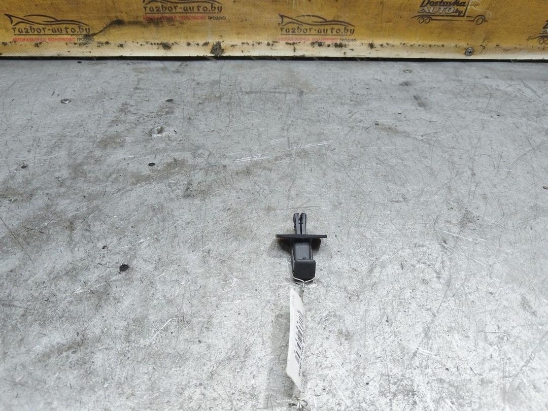 Крепление шторки двери NMVQ0E Ford Galaxy купить