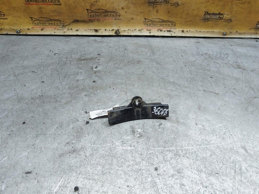 Кронштейн крепления бампера заднего Q7M754 Fiat Punto