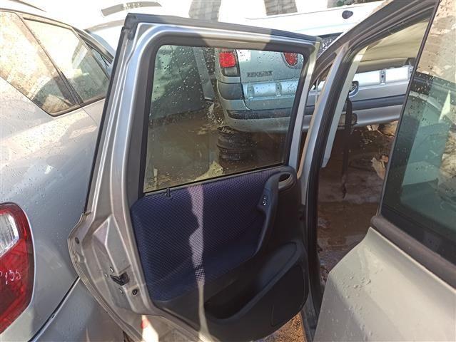 Петля двери задней левой B8D665 Fiat Stilo