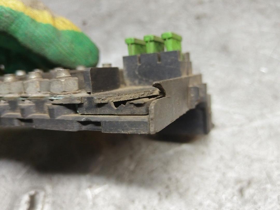 Блок предохранителей 7XMBIE Volkswagen Golf - Фото 3