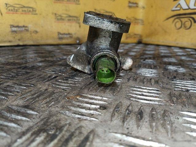 Фланец (тройник) системы охлаждения 1UUOI8 Volkswagen Golf - Фото 3