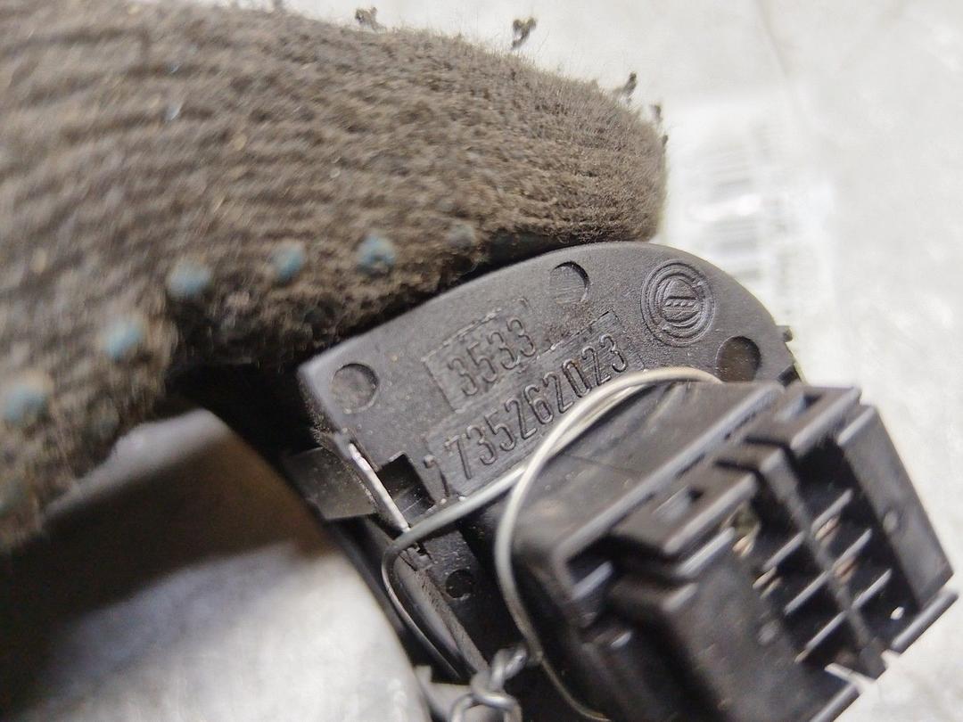 Кнопка корректора фар D720SR Alfa Romeo 147 купить в магазине запчастей бу