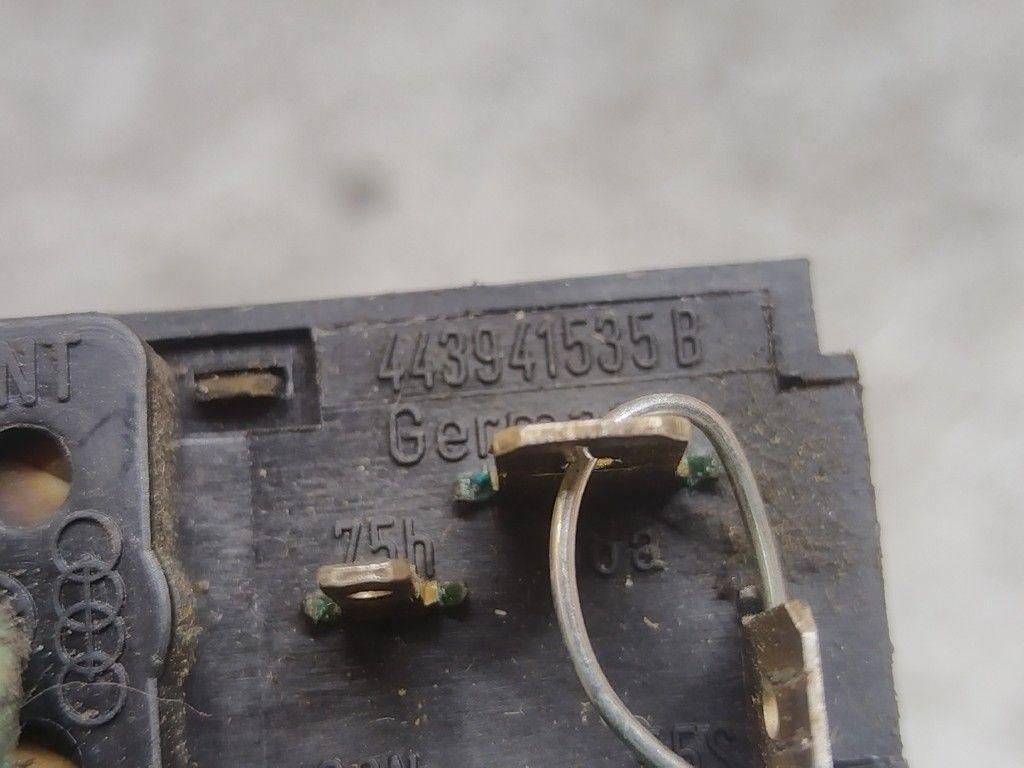 Кнопка корректора фар XVR8U3 Audi 100 - Фото 4