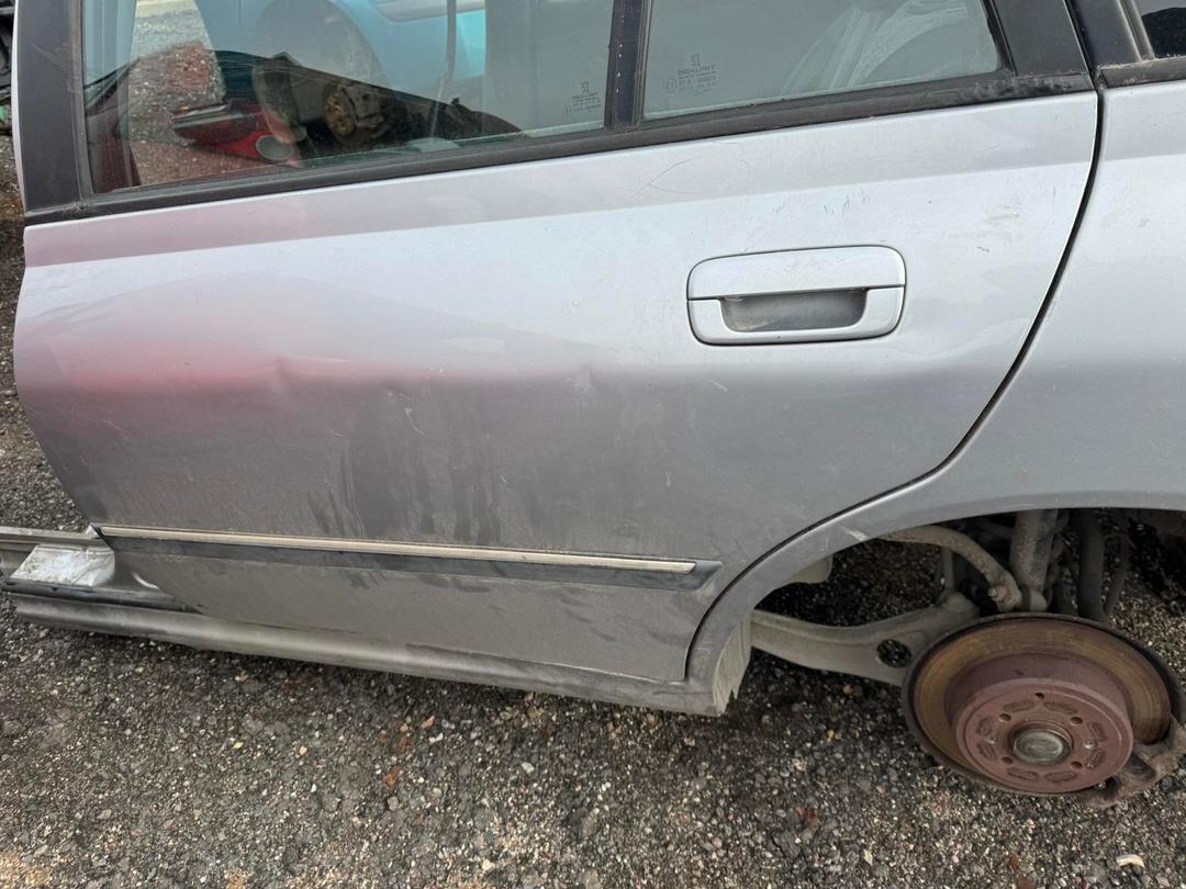 Дверь задняя левая UI4MLH Peugeot 406 купить