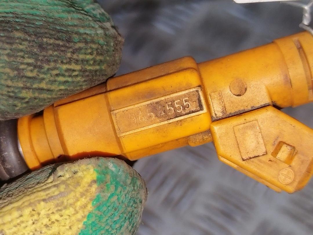 Форсунка TFHITO Renault Safrane купить в магазине запчастей бу