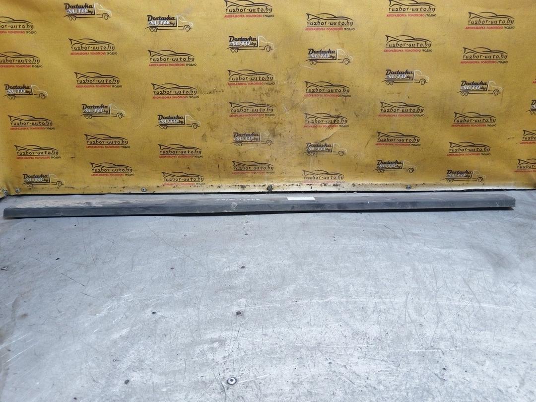 Молдинг двери передней правой 99MYN3 Volkswagen Passat купить