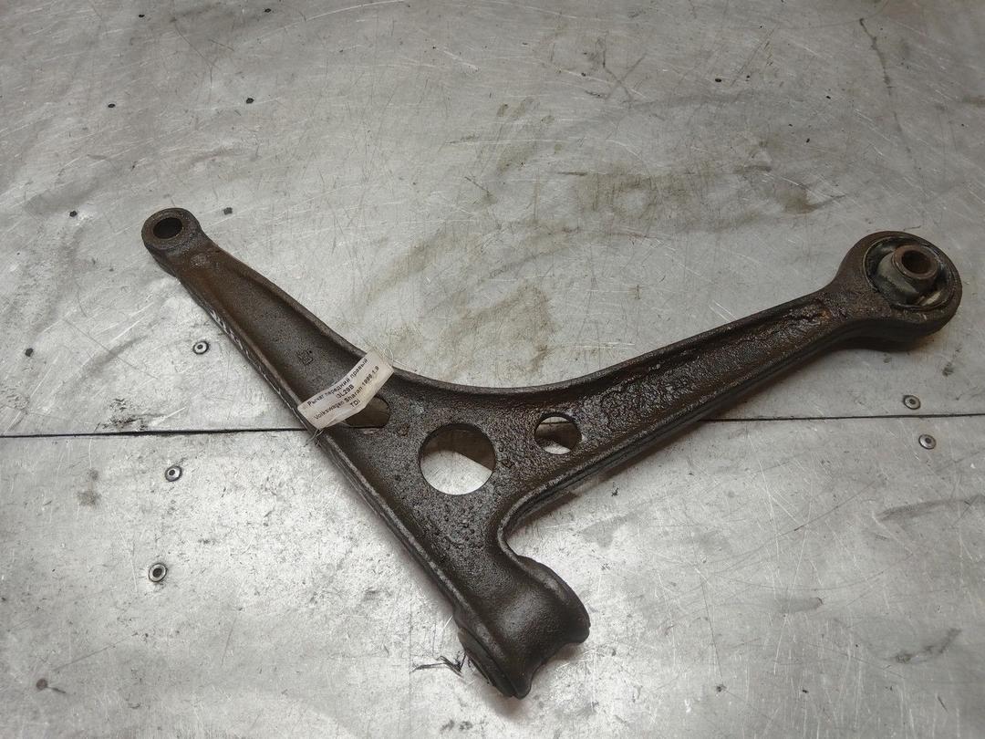 Рычаг передний правый I3L29B Volkswagen Sharan