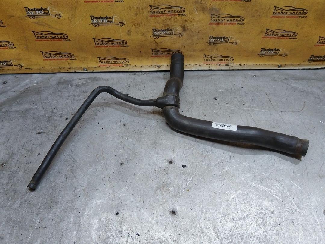 Патрубок радиатора J1TUDC Audi 100