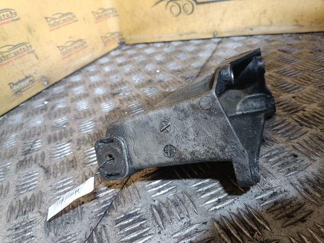 Кронштейн двигателя E4W5R1 Volkswagen Passat купить на авторазборке