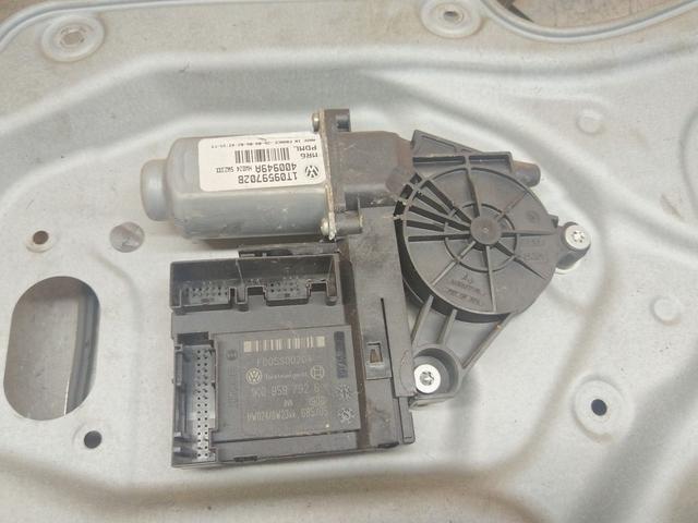 Стеклоподъемник электрический передний правый 0UKZY4 Volkswagen Touran купить