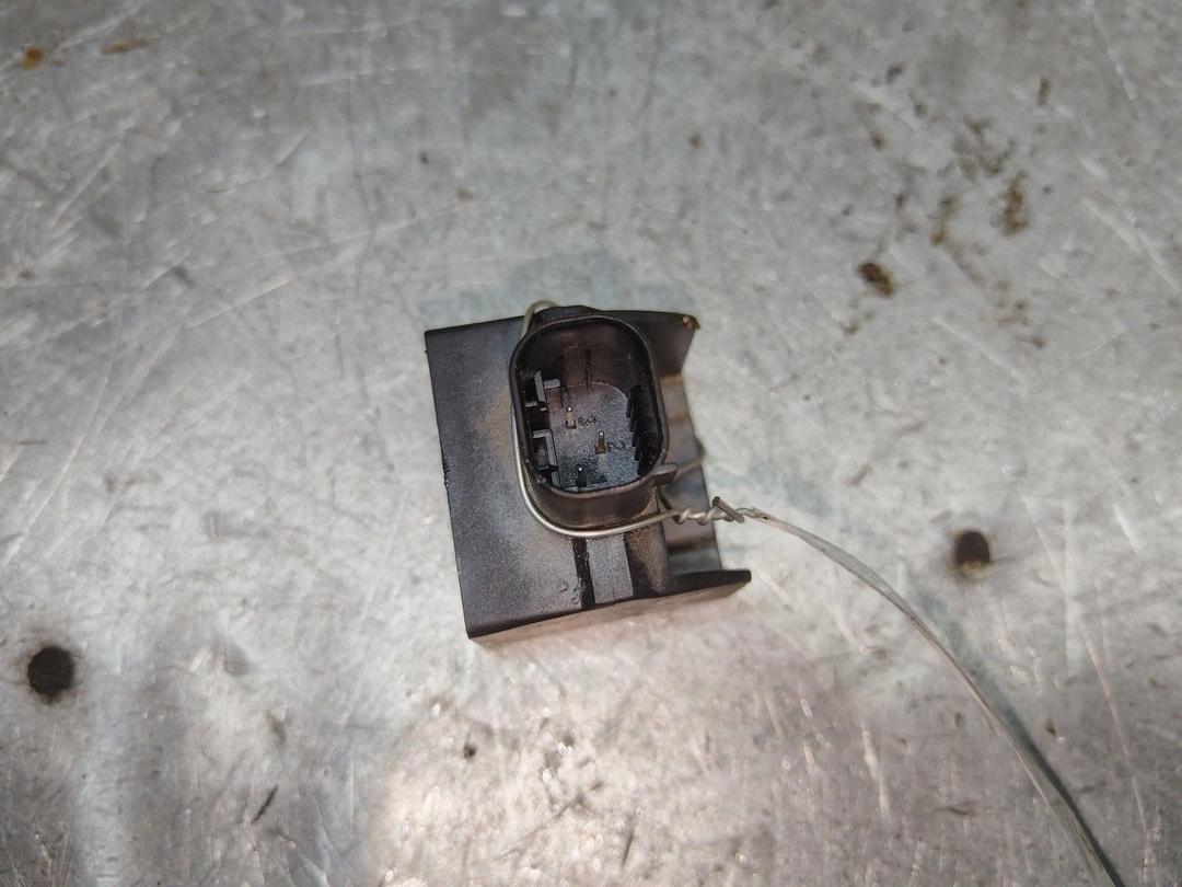 Датчик ускорения 1YTHIU Volkswagen Golf купить