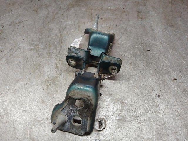 Петля двери передней правой O2D2W1 Ford Tourneo Connect купить в магазине запчастей бу