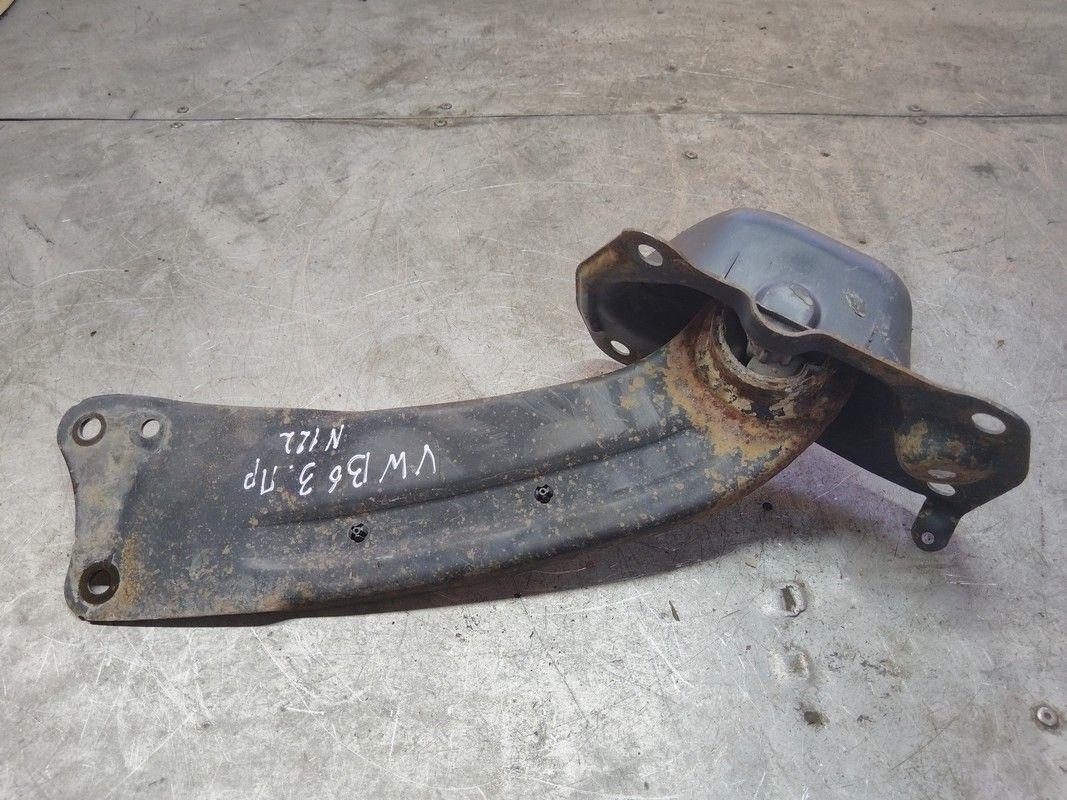 Рычаг задний правый UZ1WT4 Volkswagen Passat