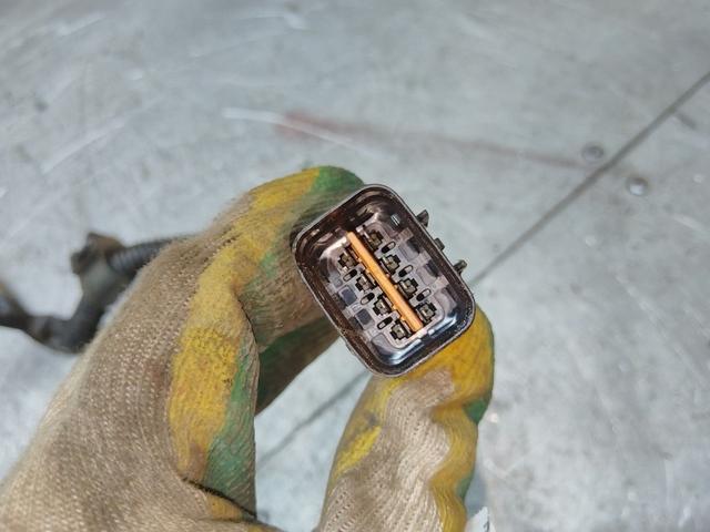 Проводка форсунок NX4T23 Mitsubishi Carisma купить