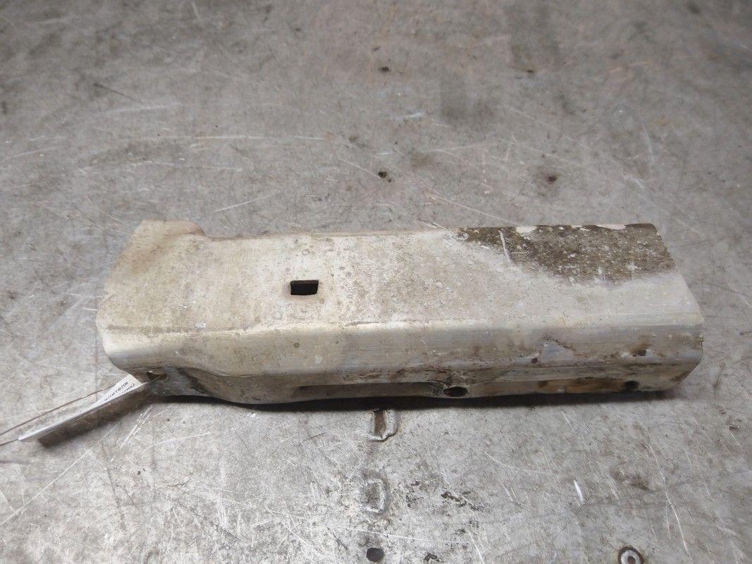 Кронштейн усилителя бампера заднего (домик) V9109Z Audi A6 - Фото 1