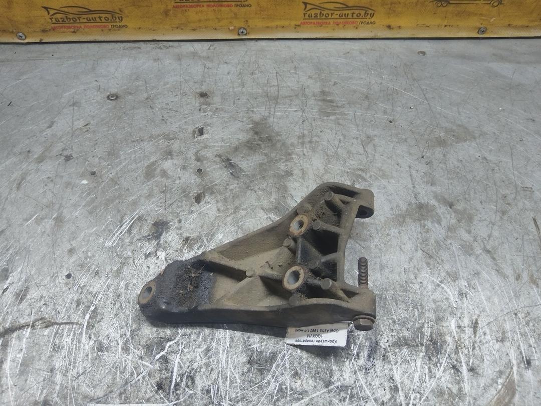 Кронштейн генератора 1QQXVM Opel Astra - Фото 3