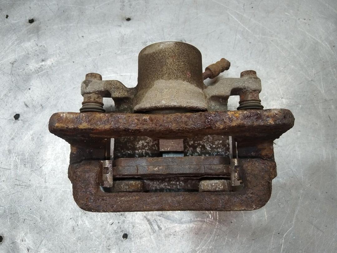 Суппорт задний правый O3SK54 Kia Sorento - Фото 9