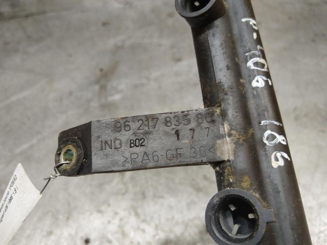 Топливная рампа 1F05X0 Peugeot 406 купить в магазине запчастей бу