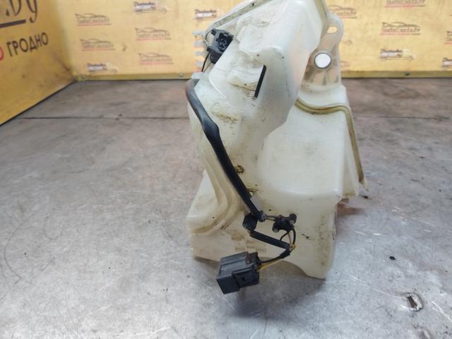 Бачок омывателя D4N6XM Volvo S80 купить в магазине запчастей бу