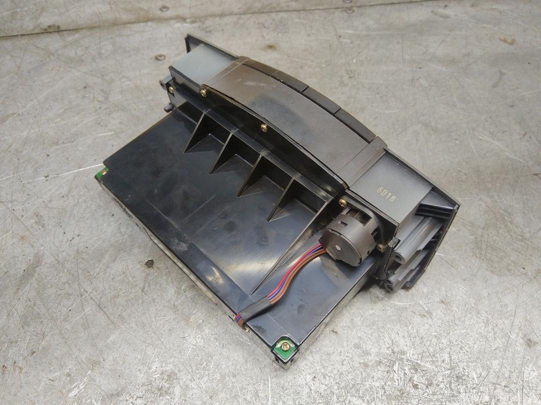 Блок управления печки/климат-контроля JJHVRK Hyundai Trajet купить на авторазборке