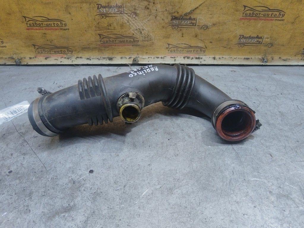 Патрубок воздушного фильтра 8UUOBX Citroen Berlingo - Фото 4