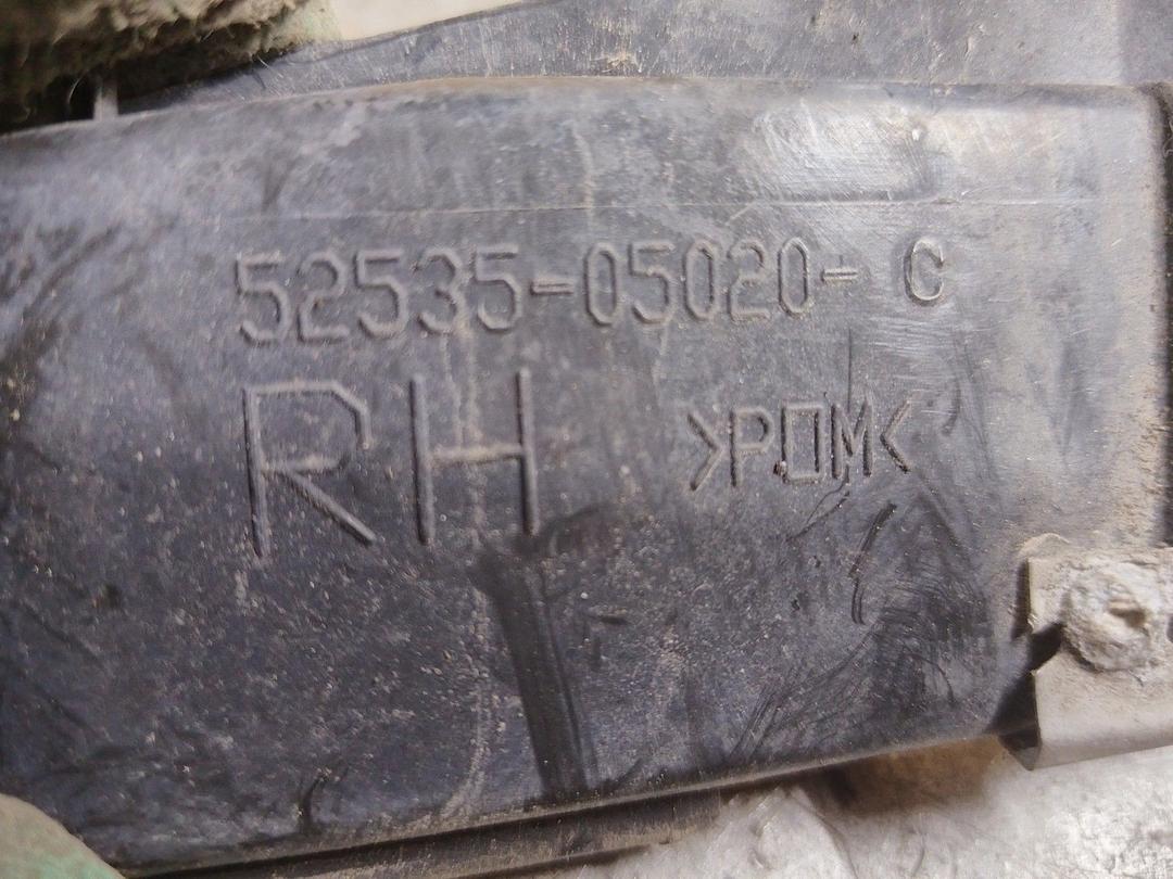 Кронштейн крепления бампера переднего OM3H41 Toyota Avensis купить в магазине запчастей бу