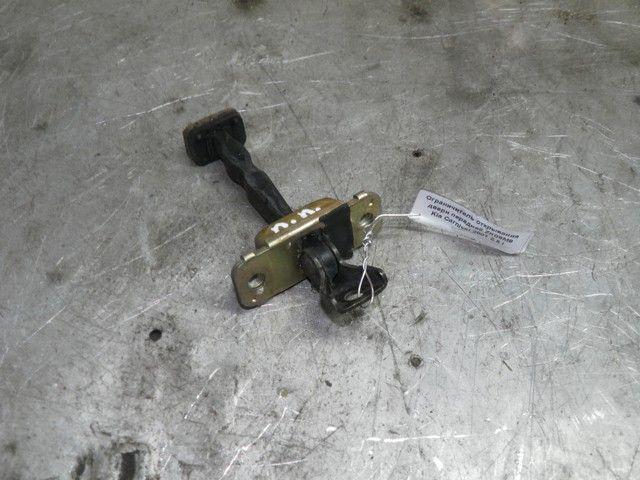 Ограничитель открывания двери передней ZK06M9 Kia Carnival купить с доставкой